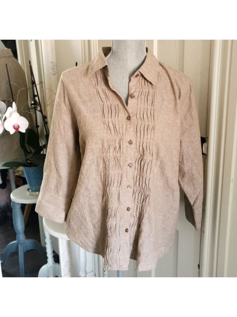 Northern Reflections natural linen blend blouse.3/4 sleeves. Taupe color. size L